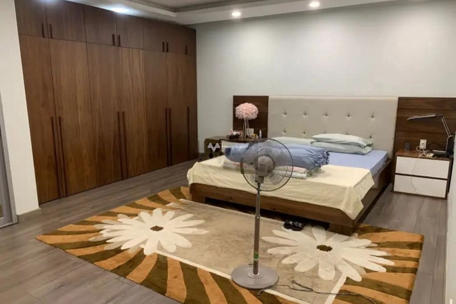 Tại Trần Quốc Toản, Hồ Chí Minh, cho thuê nhà, giá thuê đề cử 70 triệu/tháng có diện tích sàn 180m2, ngôi nhà này có 8 phòng ngủ giá tốt-01
