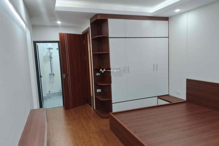 Trong nhà này bao gồm 4 phòng ngủ, cho thuê nhà ở diện tích là 45m2 giá thuê hiện tại 14 triệu/tháng vị trí đẹp tọa lạc trên Tây Hồ, Hà Nội-01