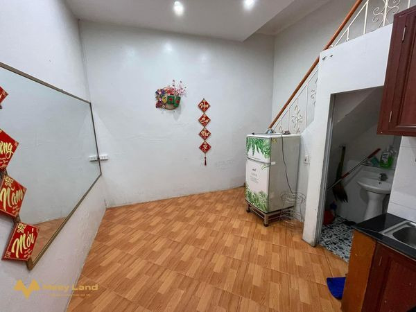 Cho thuê nhà 4 tầng x 20m2 ngõ 296 Minh Khai