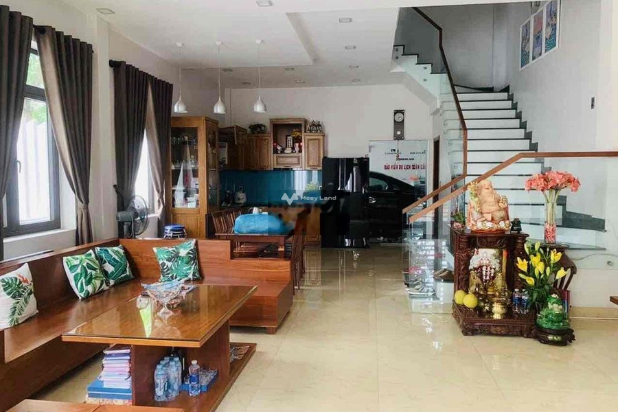 Vị trí mặt tiền ngay ở Cao Bá Quát, Sơn Trà bán nhà bán ngay với giá siêu tốt 11 tỷ ngôi nhà này có tổng 3 PN 3 WC-01