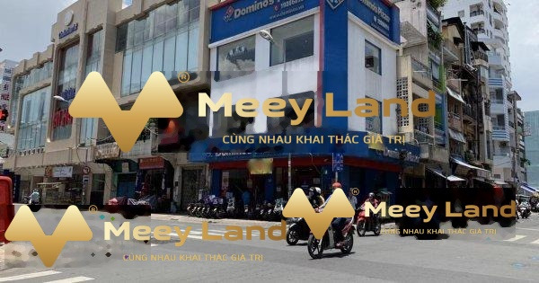 Bán gấp nhà mặt tiền Trần Hưng Đạo, Phường 2, Quận 5