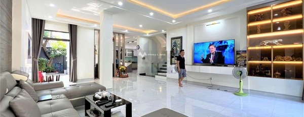 Cho thuê nhà diện tích khoảng 200m2 vị trí ở Đường 22, Hồ Chí Minh thuê ngay với giá cạnh tranh chỉ 59.9 triệu/tháng, trong ngôi nhà này 4 phòng ngủ-03