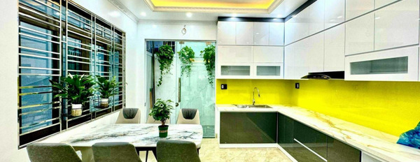 Nhà có 4 phòng ngủ bán nhà ở có diện tích chính 60m2 bán ngay với giá cực sốc 7.3 tỷ vị trí thuận lợi tọa lạc tại Lê Chân, Hải Phòng, hướng Tây - Bắc-03