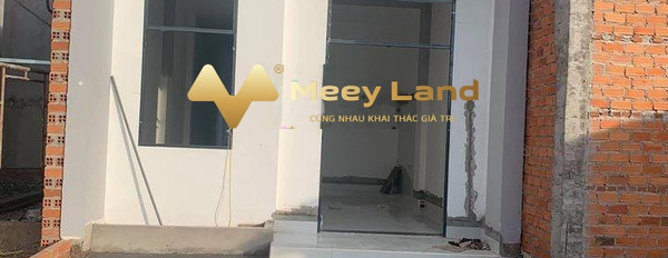 Bán nhà vị trí tiện lợi ngay tại Quốc Lộ 28, Hàm Thuận Bắc giá bán thương mại 920 triệu có dt 120 m2, hướng Tây căn này gồm có 2 phòng ngủ-03