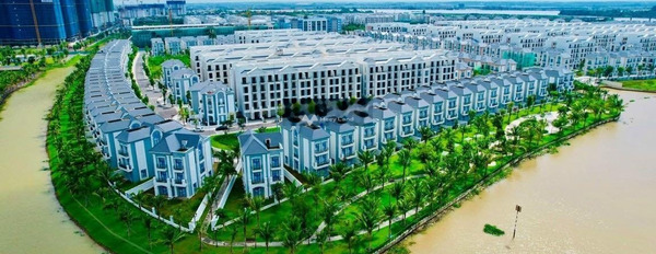 17.5 tỷ, bán liền kề có một diện tích là 126m2 vị trí ngay ở Quận 9, Hồ Chí Minh, nhà có 5 phòng ngủ, 5 WC nói không với trung gian-02