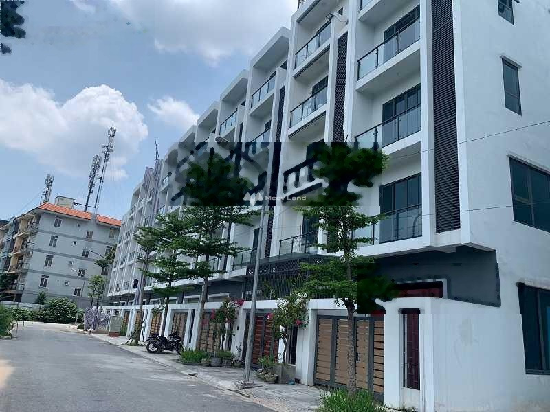Bán nhà diện tích gồm 90m2 gần Hồ Tùng Mậu, Bắc Từ Liêm bán ngay với giá sang tên chỉ 19.5 tỷ ngôi nhà gồm 5 phòng ngủ, 5 WC-01