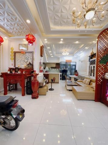 Với diện tích khoảng 90m2, bán biệt thự nằm trên Huỳnh Tấn Phát, Hồ Chí Minh, hướng KXĐ, với đường có độ 6 mét, 5 WC nội thất hiện đại-01