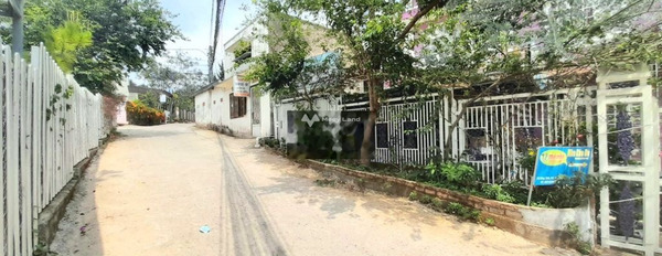 Bán nhà ngộp góc 3 mặt tiền khu biệt thự cao cấp ngay trung tâm Đà Lạt -03