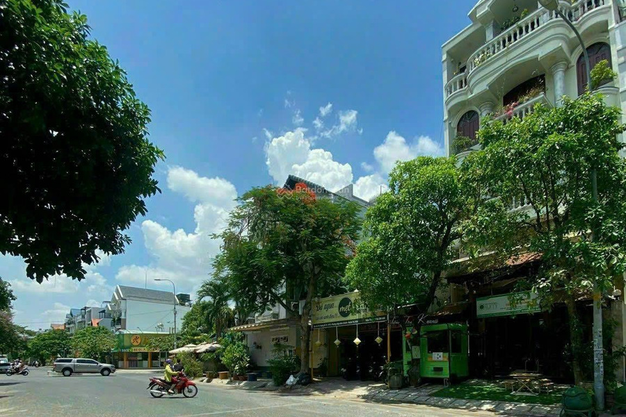Nhà 3 tầng 7.25m x 21.5m Mặt tiền KD đường 20m khu bên sông Sài Gòn P. Hiệp Bình Chánh, TP. Thủ Đức -01