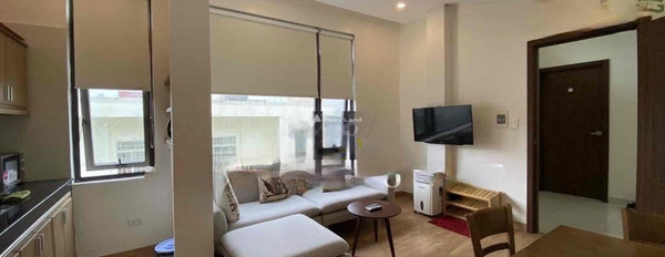 Căn hộ gồm có tất cả 2 PN, cho thuê căn hộ vị trí đặt tọa lạc ngay Thạch Thang, Đà Nẵng, 2 WC giá tốt-02