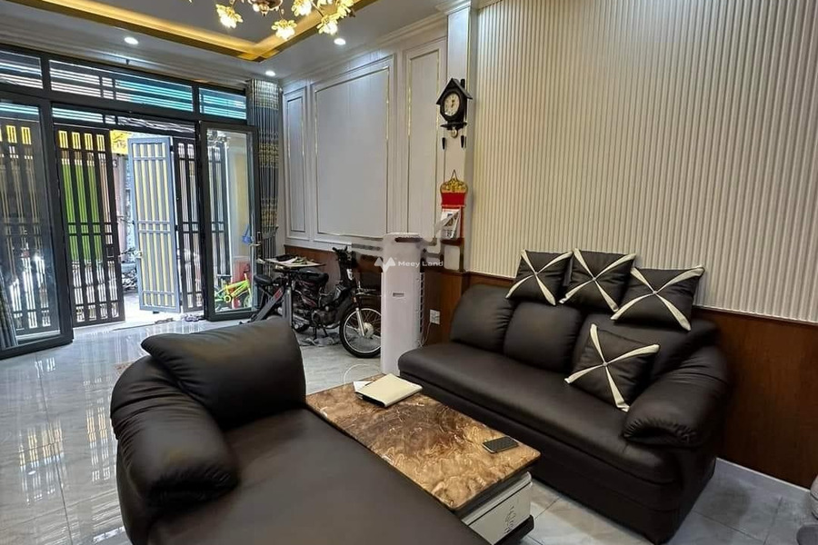 Nhà 4 phòng ngủ bán nhà bán ngay với giá mềm từ 4.5 tỷ có diện tích chung 70m2 vị trí thuận lợi nằm tại Thủ Đức, Hồ Chí Minh-01