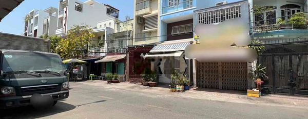 Vị trí thuận lợi tọa lạc gần Huỳnh Thị Phụng, Quận 8 cho thuê nhà thuê ngay với giá hấp dẫn từ 14 triệu/tháng, ngôi nhà này có 2 phòng ngủ, 2 WC-02