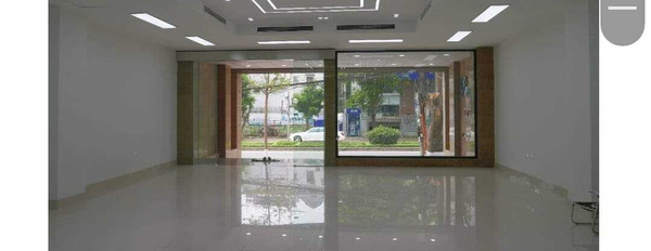 Bán tòa nhà văn phòng mặt phố Lạc Long Quân 266m2 7 tầng thông sàn, mặt tiền 9m-02