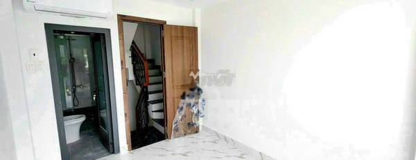 Cho thuê nhà, giá thuê cực rẻ 11 triệu/tháng diện tích khoảng 25m2 mặt tiền nằm ngay tại Nguyễn Thượng Hiền, Phú Nhuận-02