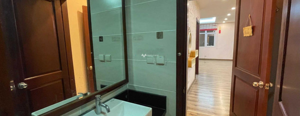 Trung Yên, Hà Nội, cho thuê chung cư thuê ngay với giá hạt dẻ từ 16 triệu/tháng, trong căn này thì gồm 2 phòng ngủ, 2 WC có chỗ để xe-02