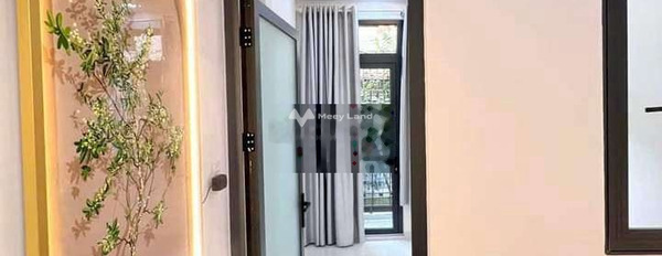 Ngôi nhà này có 2 phòng ngủ, bán nhà ở có diện tích 28m2 bán ngay với giá êm chỉ 3.3 tỷ vị trí thuận lợi gần Nguyễn Trọng Tuyển, Hồ Chí Minh-03