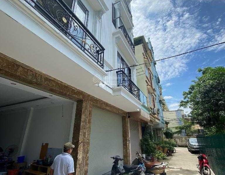 Bán nhà trong Cầu Giấy, Hà Nội bán ngay với giá cực sốc 12 tỷ diện tích rộng 47m2 trong căn này có 5 phòng ngủ-01
