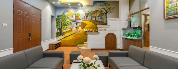 Nhà có chuyện bán nhà có diện tích gồm 90m2 giá đề xuất 14 tỷ mặt tiền nằm tại Đường Nguyễn Thái Học, Hà Nội tổng quan nhà bao gồm có 5 phòng ngủ 5 WC...-03