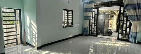 Diện tích gồm 90m2 bán nhà vị trí đẹp tọa lạc ngay ở Bình Chánh, Hồ Chí Minh tổng quan căn này có 3 PN 2 WC liên hệ trực tiếp để được tư vấn-03