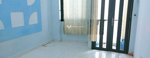 Có diện tích gồm 25m2 bán nhà vị trí thuận lợi ở Phường 11, Hồ Chí Minh căn này gồm có 3 phòng ngủ 3 WC còn chần chờ gì nữa-02