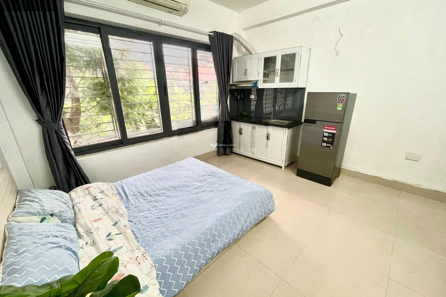 Cho thuê căn hộ mặt tiền nằm ngay Lương Định Của, Hà Nội vị trí trung tâm-01