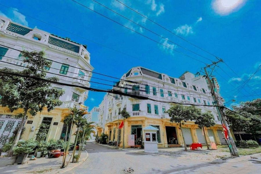 Có diện tích gồm 60m2 bán nhà nằm trên Nguyễn Văn Yến, Tân Phú trong nhà có tổng cộng 4 PN liên hệ chính chủ.-01