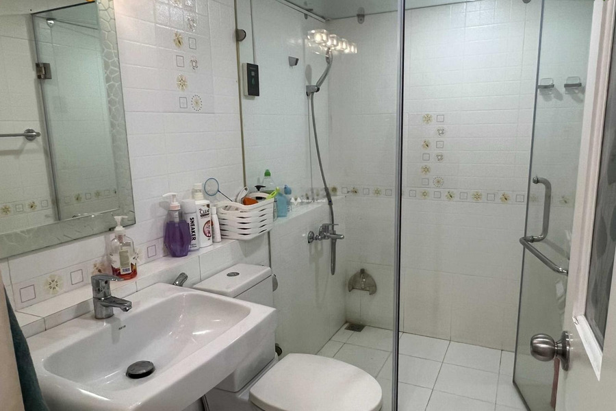 Trong căn hộ này bao gồm 2 PN, bán chung cư hướng Tây - Bắc ngay Quận 11, Hồ Chí Minh, tổng quan ngôi căn hộ này có 2 PN, 1 WC trao đổi trực tiếp-01