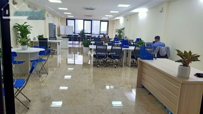 Vị trí đặt ở tại Trần Vỹ, Mai Dịch cho thuê sàn văn phòng có diện tích thực 150m2-01