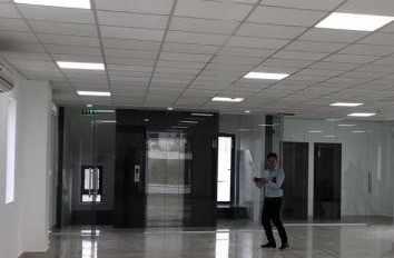 Cho thuê toà văn phòng gần 700m2 giá 115 triệu/tháng, mặt đường Lương Định Của-02