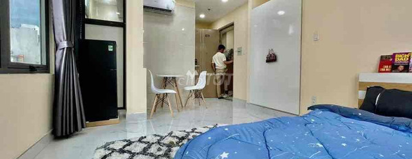 Cho thuê chung cư vị trí đẹp tọa lạc trên Huỳnh Tịnh Của, Quận 3, căn hộ tổng quan gồm có 1 PN, 1 WC giao thông đông đúc-02