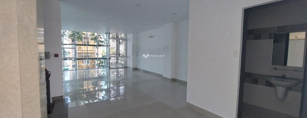 Cho thuê nhà ở diện tích thực tế 250m2 thuê ngay với giá tốt nhất chỉ 220 triệu/tháng vị trí mặt tiền ngay tại Nguyễn Thái Bình, Hồ Chí Minh-03