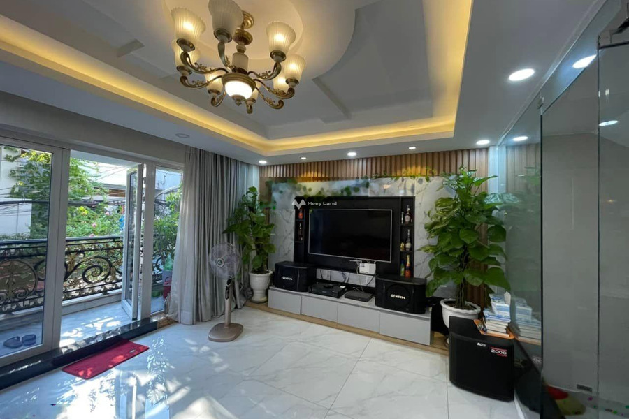 Vị trí đẹp tại Hồng Hà, Tân Bình cho thuê nhà giá thuê khoảng 25 triệu/tháng, ngôi nhà bao gồm có 5 phòng ngủ, 5 WC-01