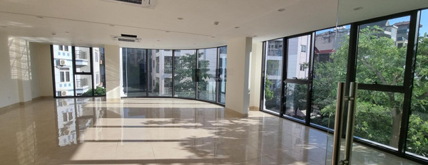 Bán nhà ở diện tích rộng 80m2 bán ngay với giá cực rẻ 36 tỷ mặt tiền nằm tại Thiên Hiền, Hà Nội-03