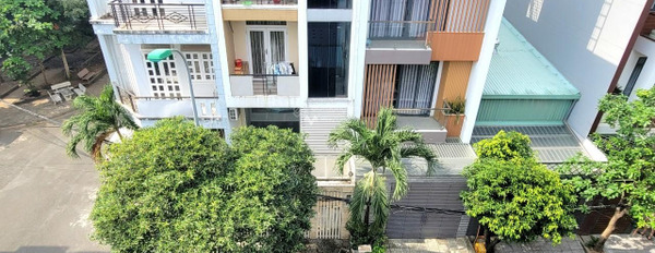 Căn này gồm 5 phòng ngủ, bán biệt thự, bán ngay với giá giao động từ 14.5 tỷ có một diện tích sàn 120m2 vị trí đẹp gần Tân Sơn Nhì, Hồ Chí Minh-03