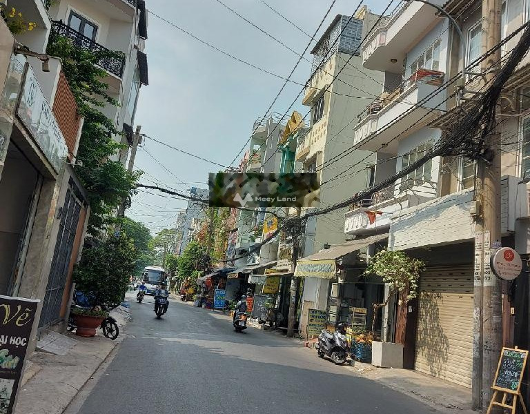 Vị trí đặt ở Phường 9, Phú Nhuận bán nhà giá bán công khai chỉ 14 tỷ tổng quan căn này gồm có 4 phòng ngủ 4 WC-01