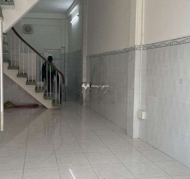 Diện tích chung 35m2, cho thuê nhà ở Nằm ngay trên Ngô Quyền, Hồ Chí Minh, trong căn này có tổng 2 PN, 2 WC cực kì sang trọng-01