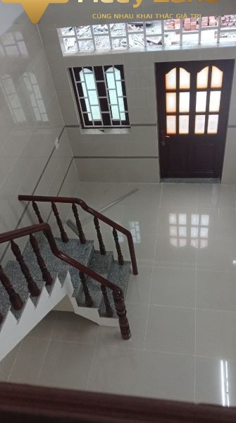 Cho thuê nhà diện tích rộng rãi 30m2 mặt tiền tọa lạc ngay tại Quận 9, Hồ Chí Minh giá khởi điểm 5 triệu/tháng, ngôi nhà này có 1 phòng ngủ, với lộ lư...-01