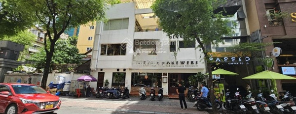 Vị trí tốt tại Quận 1, Hồ Chí Minh cho thuê nhà thuê ngay với giá cực mềm từ 260 triệu/tháng-02