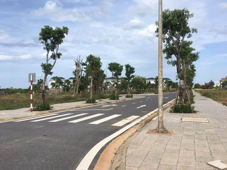 Bán đất thành phố Đồng Hới tỉnh Quảng Bình giá 2.8 tỷ-2
