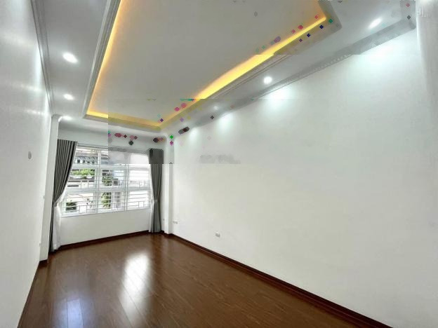 Bán nhà MP Phan Chu Trinh, giá 160 tỷ, 160m2x6T, lô góc, KD lớn, nở hậu, thang máy -01