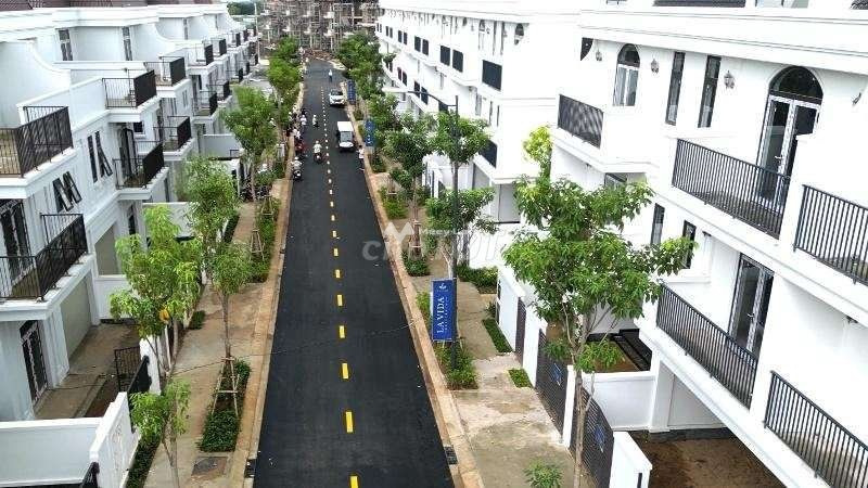 Hướng Đông Nam, bán nhà có diện tích chính 85m2 vị trí đặt ngay ở Phường 12, Bà Rịa-Vũng Tàu giá bán đề xuất 2.2 tỷ nhà nhìn chung bao gồm 4 PN, 4 WC-01