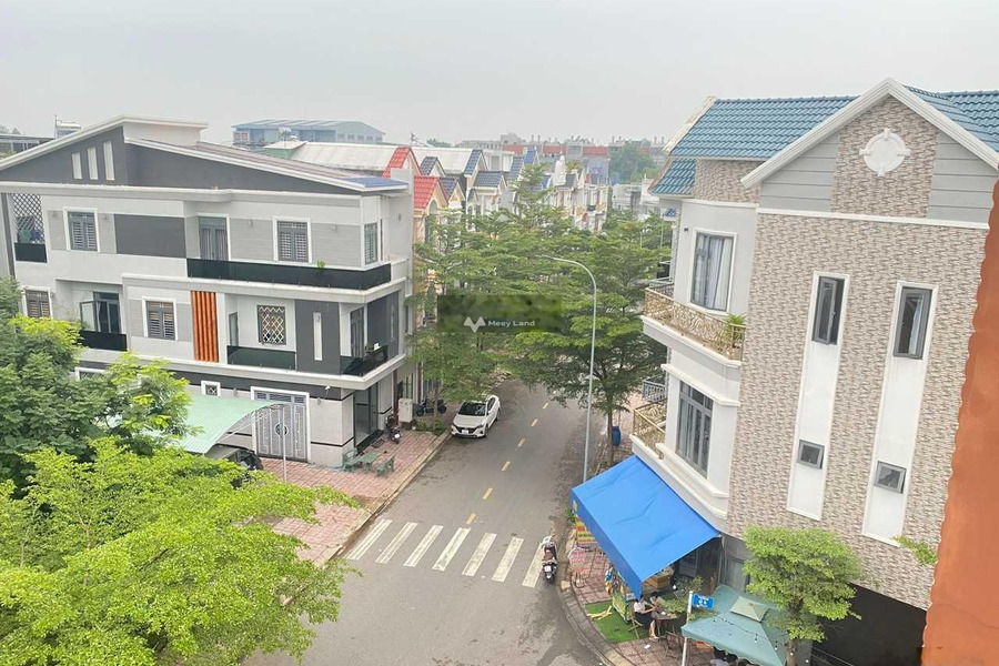 Nhà có 4 PN bán nhà bán ngay với giá khởi điểm từ 2.4 tỷ có diện tích gồm 90m2 vị trí đẹp ở Thuận An, Bình Dương-01