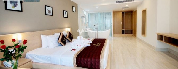 Vị trí mặt tiền nằm ở Vĩnh Hải, Nha Trang cần bán Khách sạn diện tích chính là 247m2, hướng Nam, tổng quan bao gồm có 70 phòng ngủ lh ngay kẻo lỡ-02