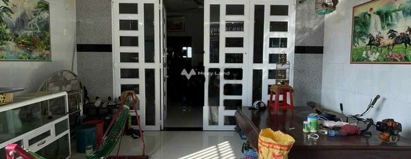 Trong nhà này 2 PN, bán nhà ở có diện tích 40m2 bán ngay với giá siêu khủng 450 triệu vị trí đặt ngay tại Phạm Văn Hai, Hồ Chí Minh-02