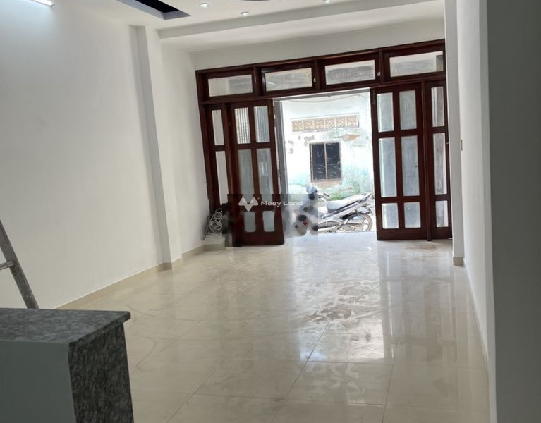 Bán nhà diện tích rộng 60m2 vị trí mặt tiền tọa lạc ngay ở Nguyễn Văn Thương, Phường 25 giá bán chỉ 8.5 tỷ tổng quan nhà có tất cả 5 phòng ngủ, 5 WC-01