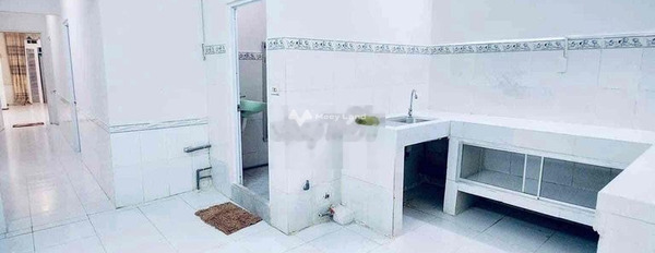 Diện tích quy đổi 88m2, cho thuê nhà ở mặt tiền tọa lạc ngay tại Nguyễn Văn Cừ, Cần Thơ, trong căn này có tổng 2 PN ở lâu dài-02