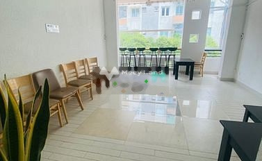 Vị trí tốt ở Phường 10, Phú Nhuận cho thuê nhà thuê ngay với giá thực tế từ 30 triệu/tháng, tổng quan ở trong ngôi nhà 5 PN, 3 WC-02