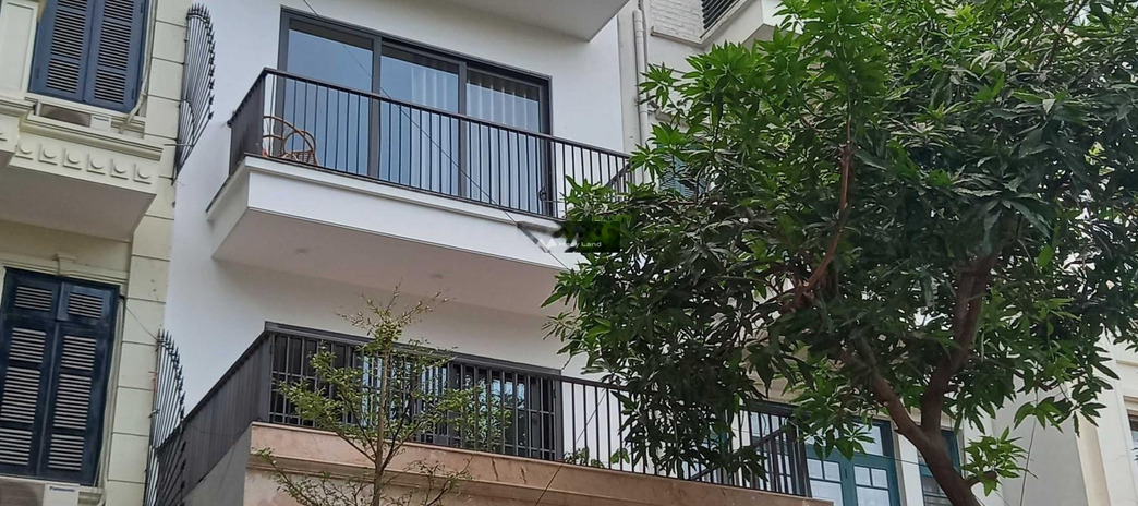 Trong căn này 5 PN, cho thuê nhà ở với diện tích là 90m2 thuê ngay với giá mua ngay chỉ 38 triệu/tháng vị trí thuận lợi ngay trên Trung Hòa, Hà Nội