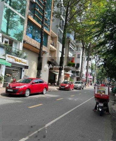 Bán nhà Phía trong Quận 5, Hồ Chí Minh bán ngay với giá đặc biệt 30.5 tỷ có diện tích gồm 116m2 nhà nhìn chung gồm có 6 phòng ngủ