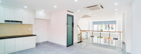 Nhà 4 phòng ngủ bán nhà ở có diện tích chung 80.6m2 giá bán bất ngờ từ 9 tỷ mặt tiền tọa lạc ngay tại Quận 2, Hồ Chí Minh-03